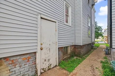 813 East Jefferson Street Bloomington IL 61701