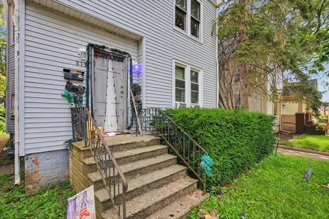 813 East Jefferson Street Bloomington IL 61701