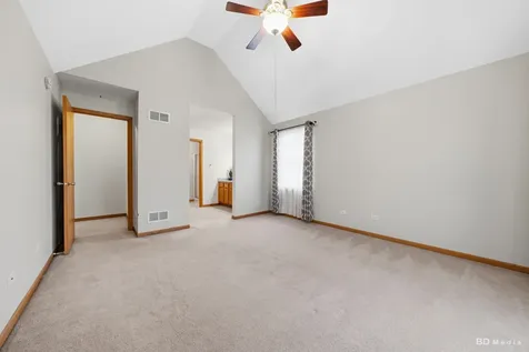 1636 Mallards Cove Beecher IL 60401