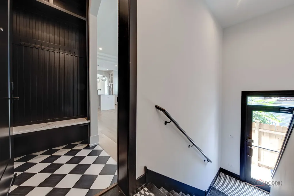 1830 North Saint Louis Avenue Chicago IL 60647