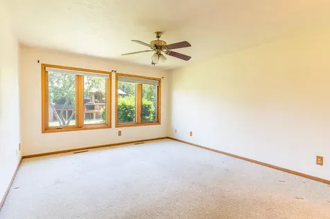 6320 Old Hunters Run Rockford IL 61114