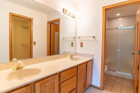 6320 Old Hunters Run Rockford IL 61114