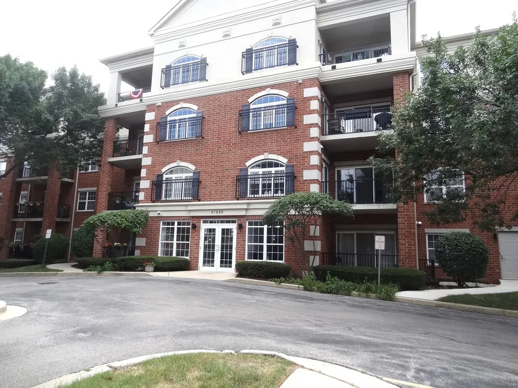 0S099 Lee Court Winfield IL 60190