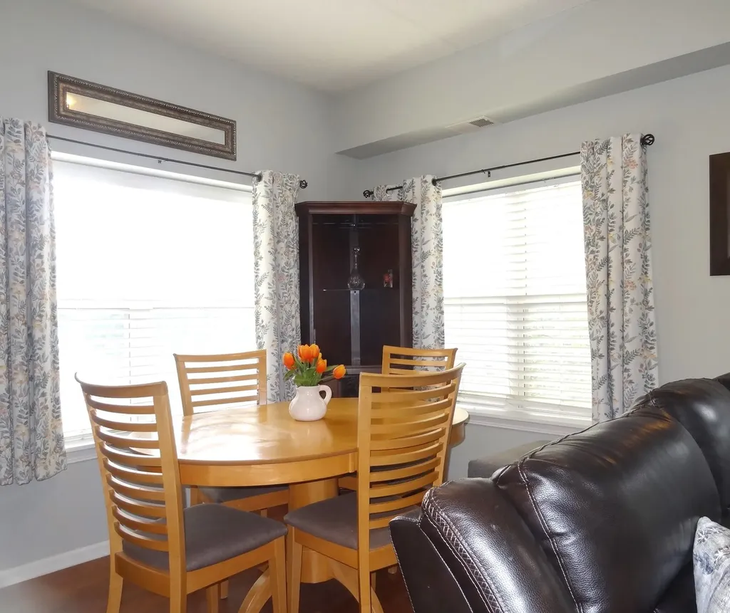 0S099 Lee Court Winfield IL 60190