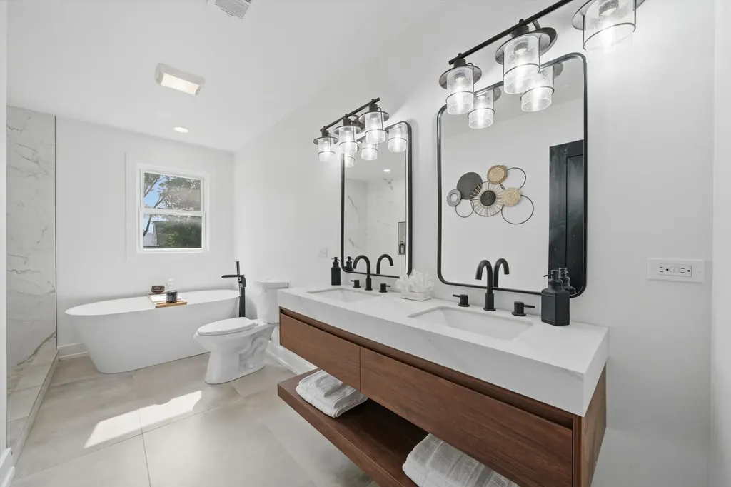 638 East 65th Street Chicago IL 60637