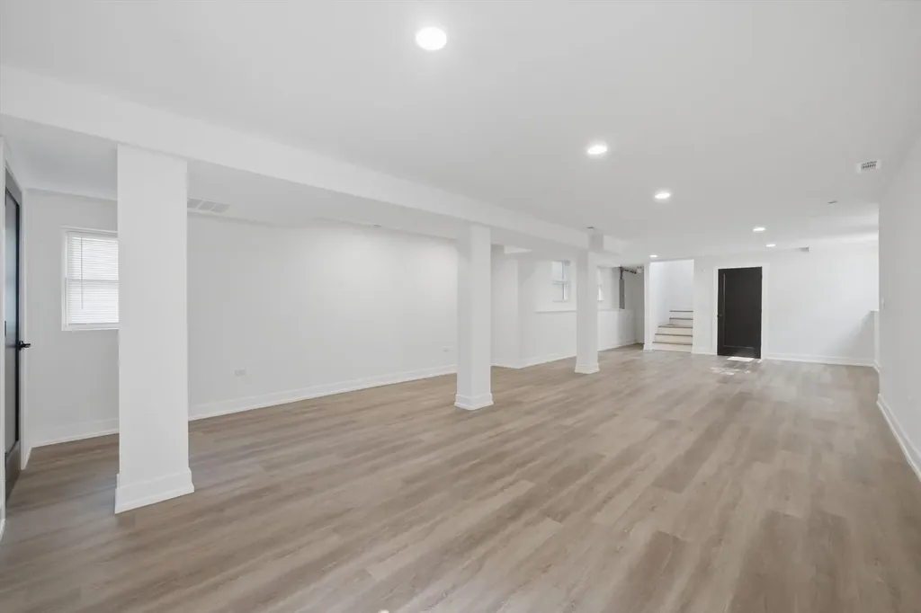 638 East 65th Street Chicago IL 60637