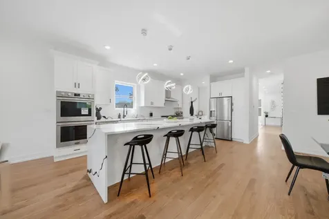 638 East 65th Street Chicago IL 60637