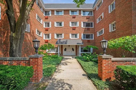 800 Washington Boulevard Oak Park IL 60302