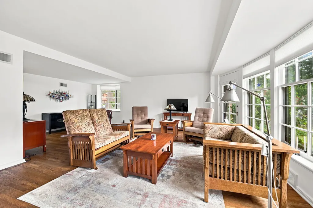 10403 South Talman Avenue Chicago IL 60655