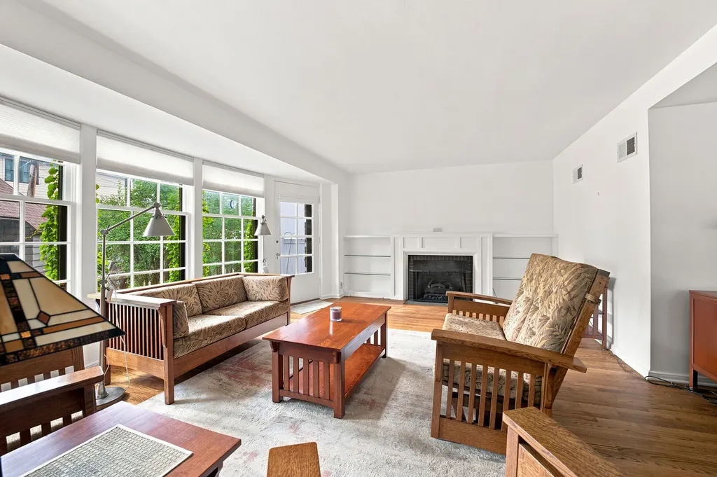 10403 South Talman Avenue Chicago IL 60655
