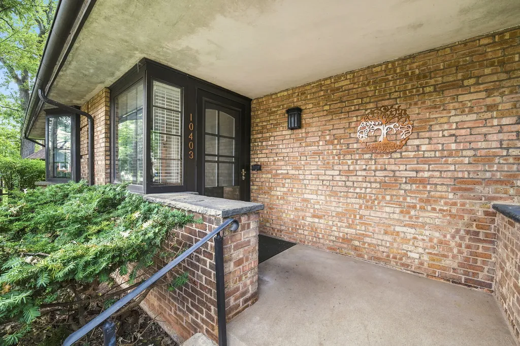 10403 South Talman Avenue Chicago IL 60655