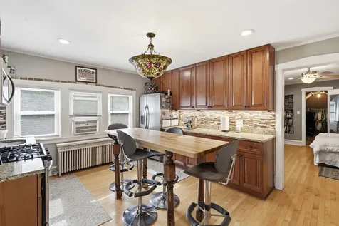 6000 West Byron Street Chicago IL 60634