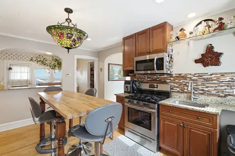 6000 West Byron Street Chicago IL 60634