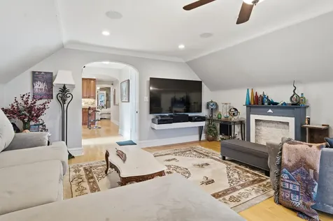 6000 West Byron Street Chicago IL 60634