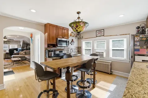 6000 West Byron Street Chicago IL 60634