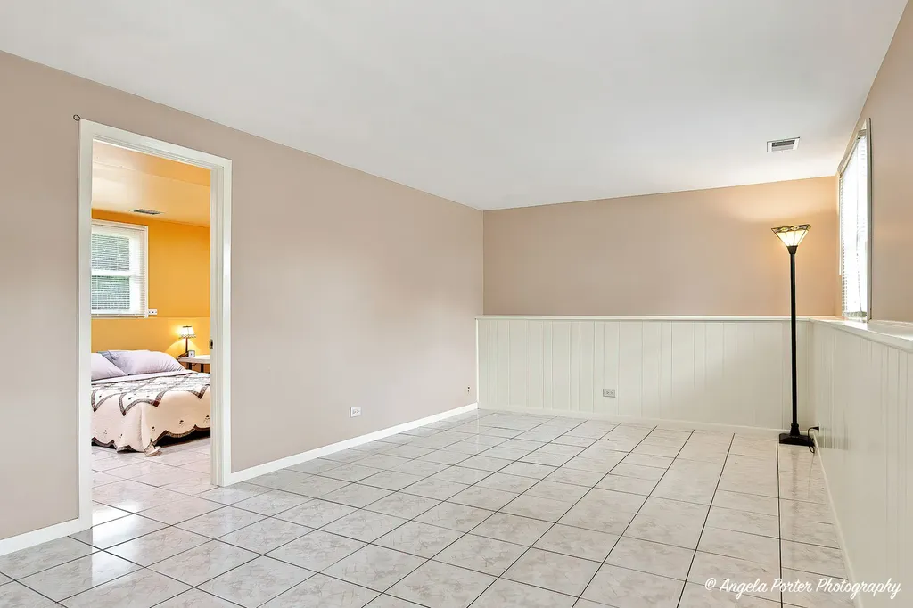 15 Old Mill Grove Road Lake Zurich IL 60047