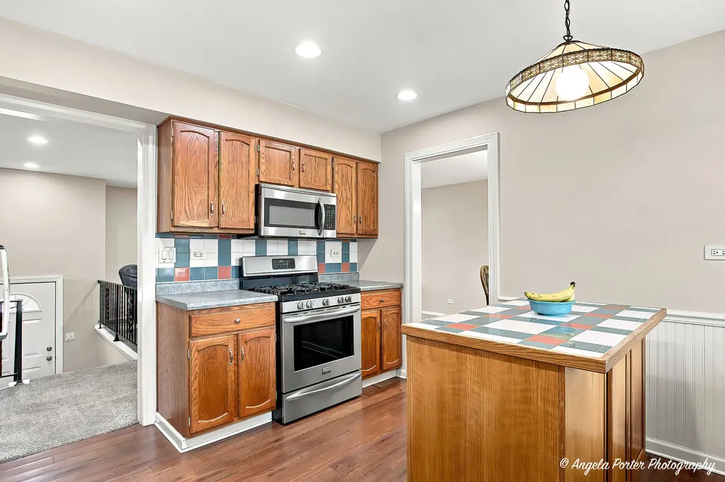 15 Old Mill Grove Road Lake Zurich IL 60047
