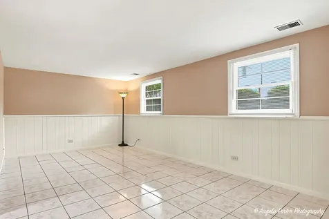 15 Old Mill Grove Road Lake Zurich IL 60047