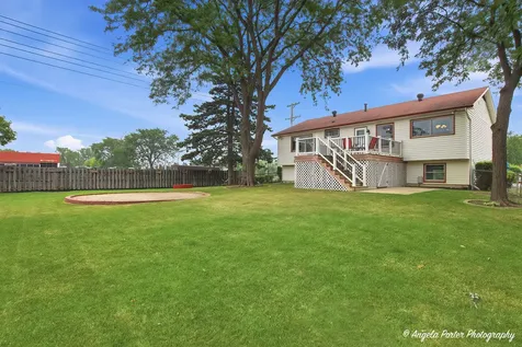 15 Old Mill Grove Road Lake Zurich IL 60047
