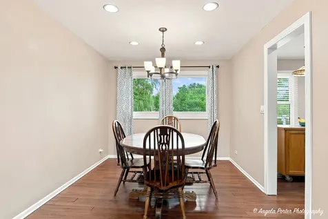 15 Old Mill Grove Road Lake Zurich IL 60047