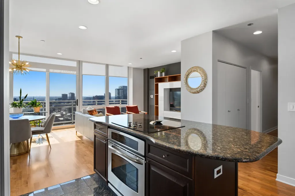 737 West Washington Boulevard Chicago IL 60661