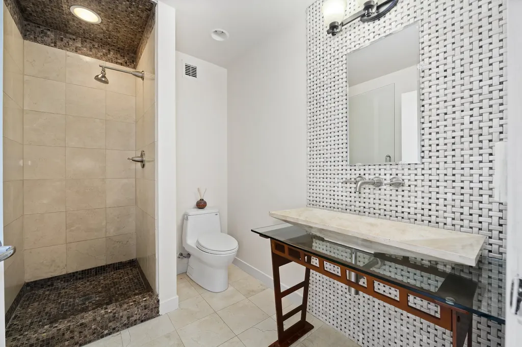737 West Washington Boulevard Chicago IL 60661
