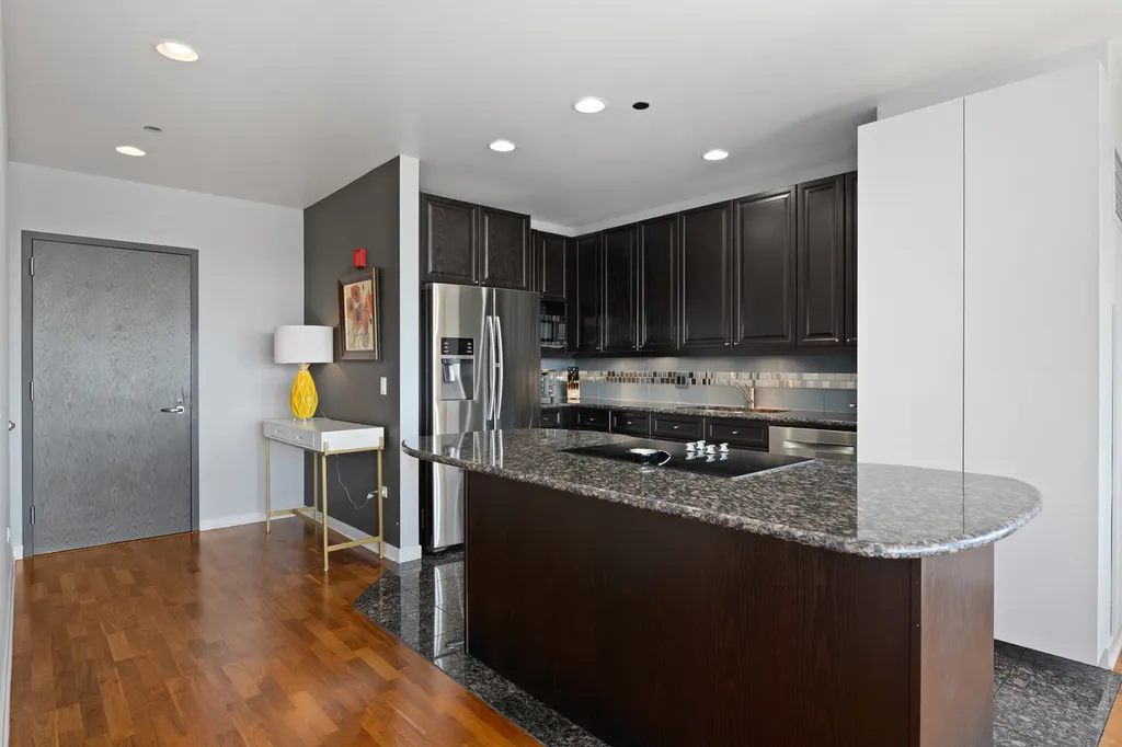 737 West Washington Boulevard Chicago IL 60661
