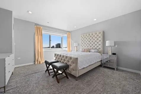 737 West Washington Boulevard Chicago IL 60661