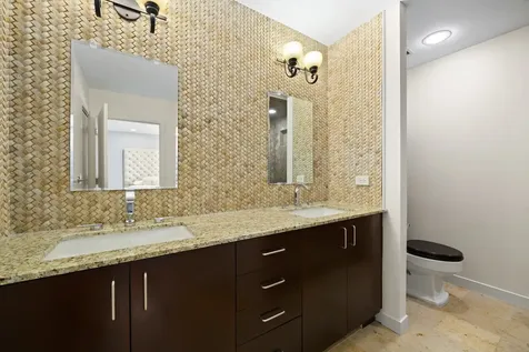 737 West Washington Boulevard Chicago IL 60661