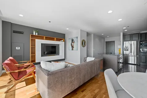 737 West Washington Boulevard Chicago IL 60661