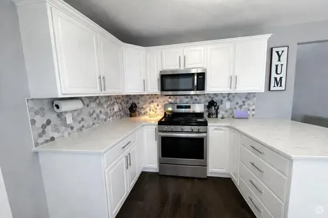 602 Suzanne Avenue Bradley IL 60915