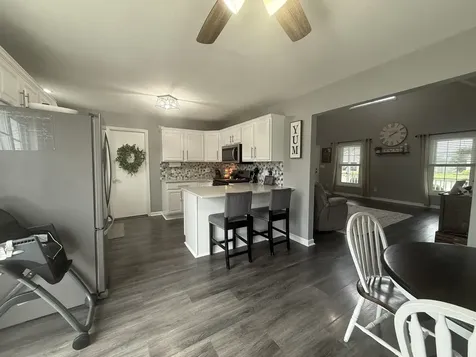 602 Suzanne Avenue Bradley IL 60915