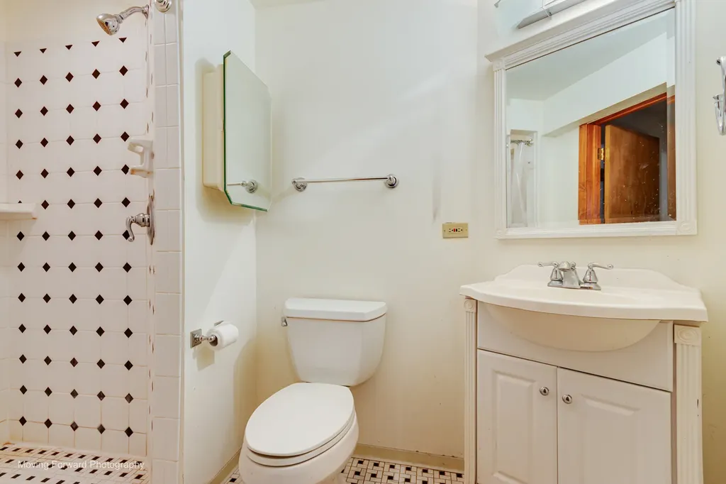 69 North Lambert Road Glen Ellyn IL 60137