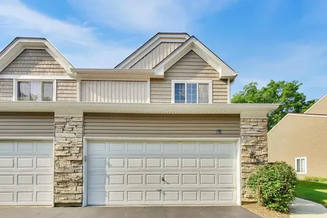 76 Cambridge Avenue Streamwood IL 60107