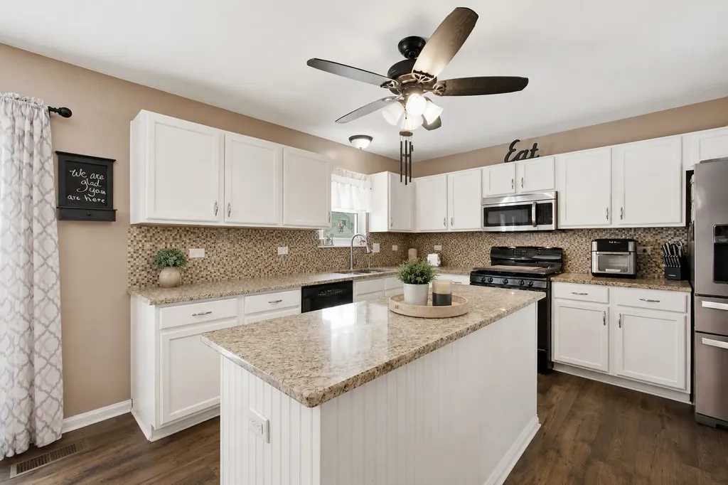 1904 Maple Glen Drive Plainfield IL 60586