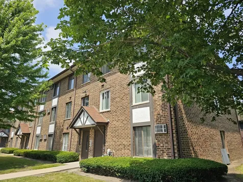 11 Crestview Lane Vernon Hills IL 60061
