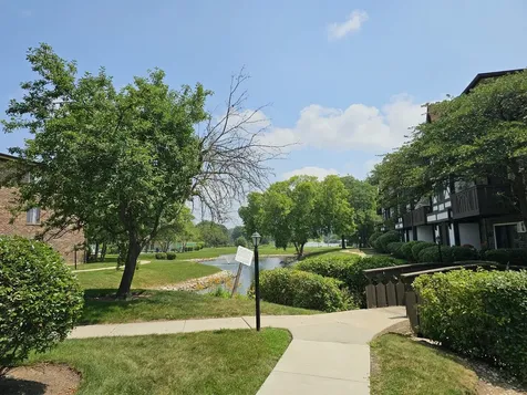 11 Crestview Lane Vernon Hills IL 60061