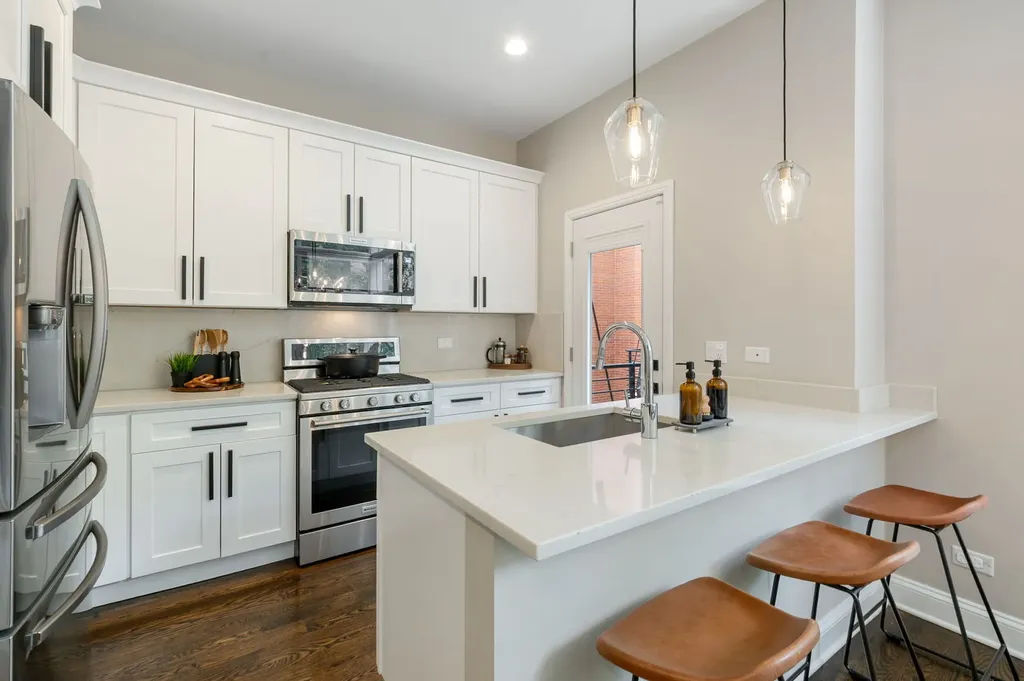 2024 West Willow Street Chicago IL 60647