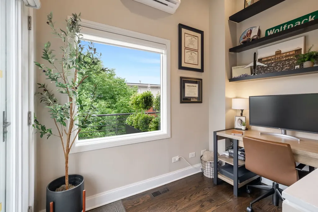 2024 West Willow Street Chicago IL 60647