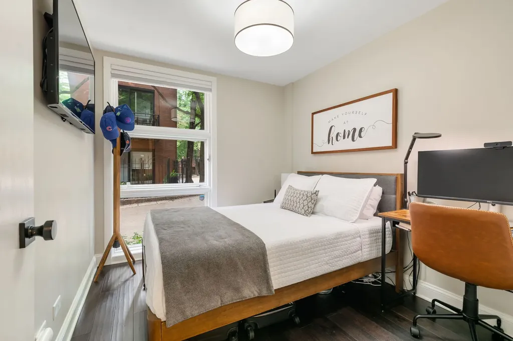 2024 West Willow Street Chicago IL 60647