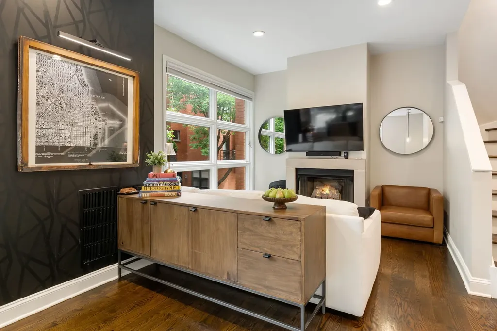2024 West Willow Street Chicago IL 60647