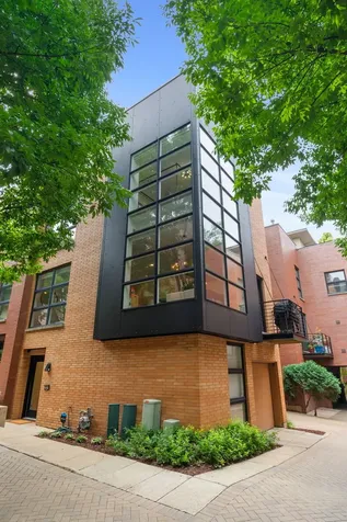 2024 West Willow Street Chicago IL 60647