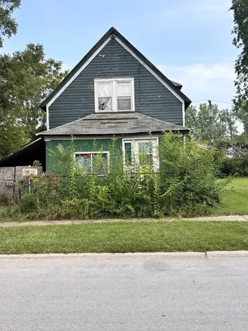 549 East 155th Street Phoenix IL 60426