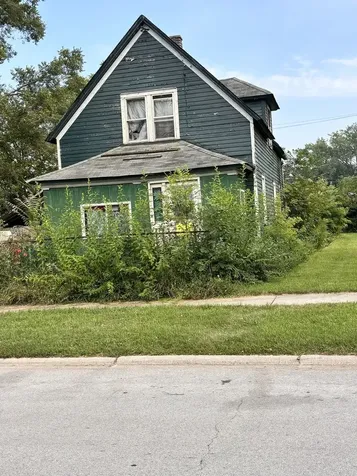 549 East 155th Street Phoenix IL 60426