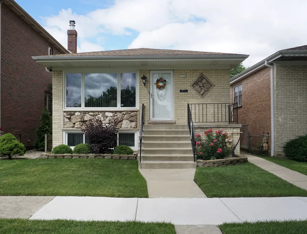 3318 North Page Avenue Chicago IL 60634