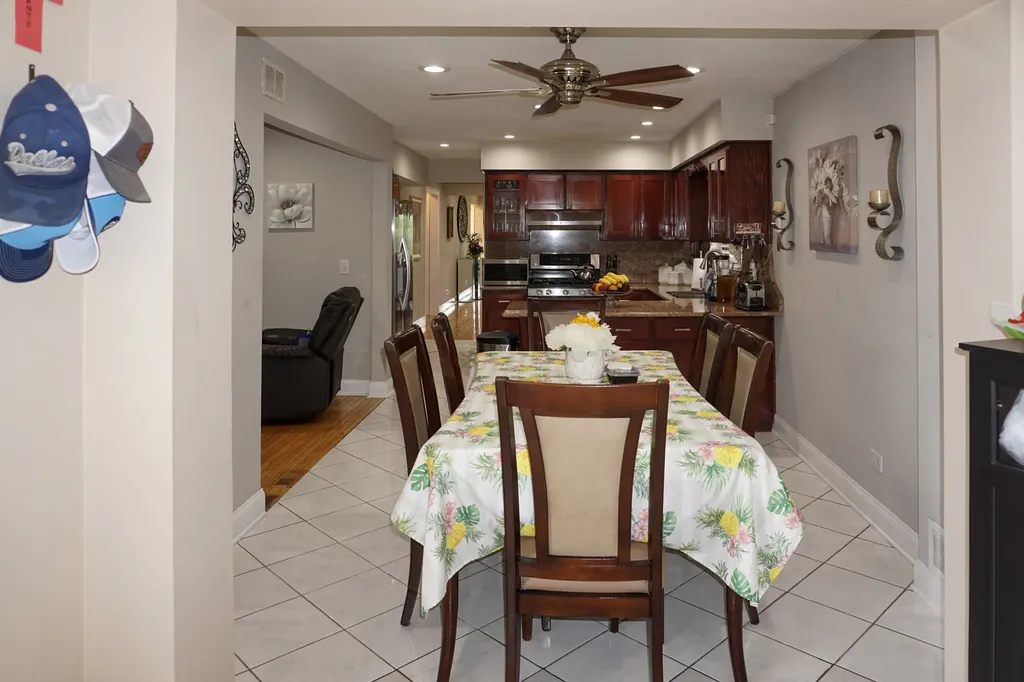 3318 North Page Avenue Chicago IL 60634