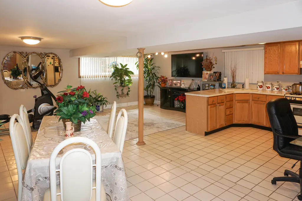 3318 North Page Avenue Chicago IL 60634