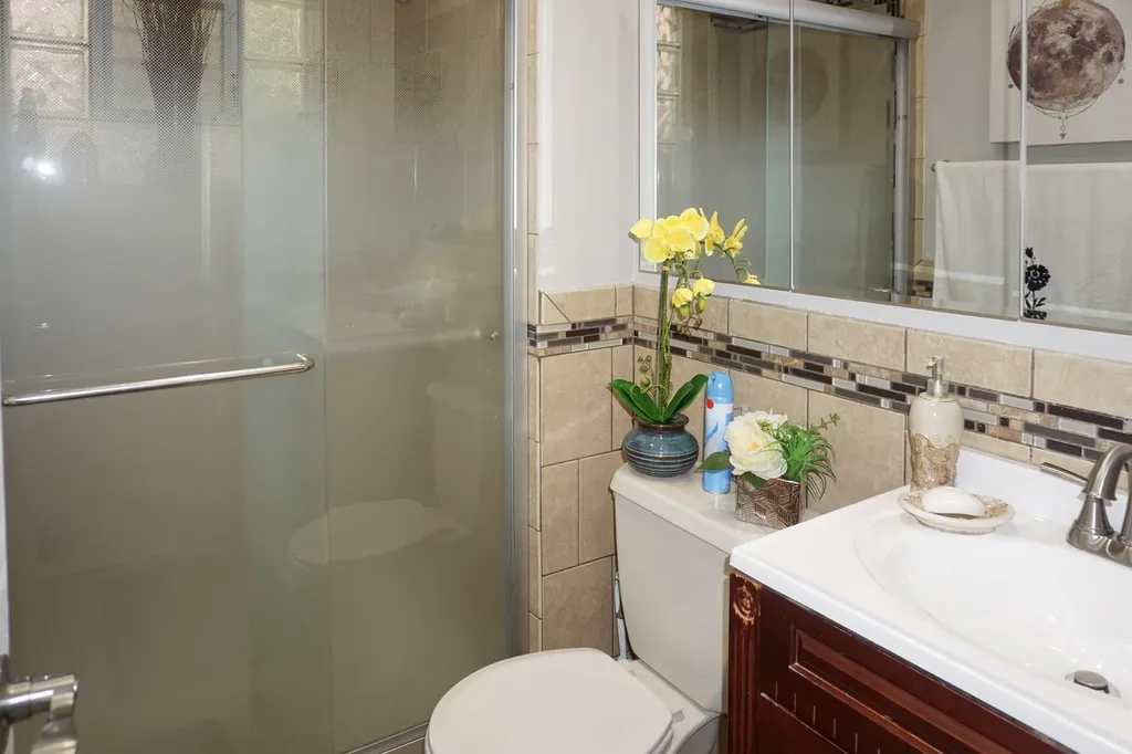 3318 North Page Avenue Chicago IL 60634