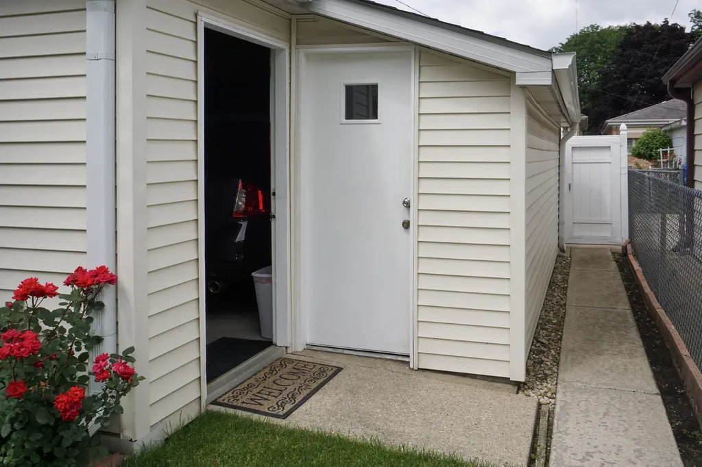 3318 North Page Avenue Chicago IL 60634