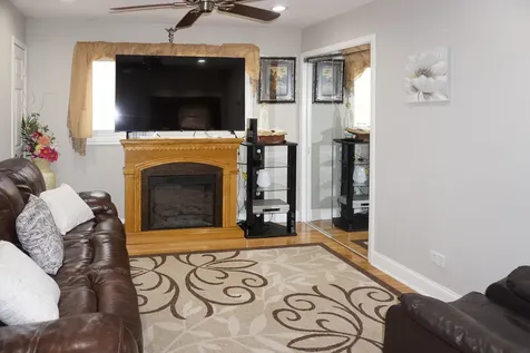 3318 North Page Avenue Chicago IL 60634